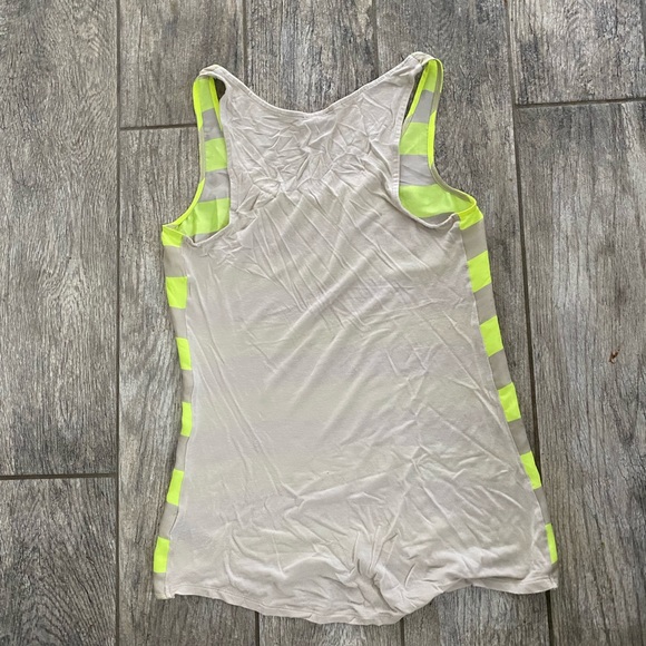 Express Fun Summer Tank - Picture 3 of 4